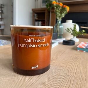 Snif Half Baked Pumpkin Smash Candle - Warm Brown
